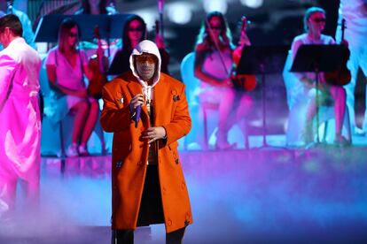 Un momento de la actuación de Bad Bunny en la gala de los Grammy Latinos de noviembre de 2019, en Las Vegas.