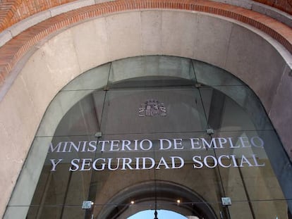 Fachada del Ministerio de Empleo y Seguridad Social del que depende la Inspección de Trabajo.