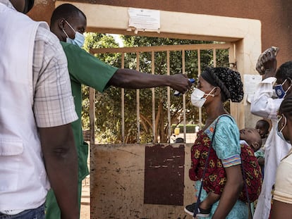 La triple crisis que afecta a Burkina Faso: seguridad, salud y alimentos