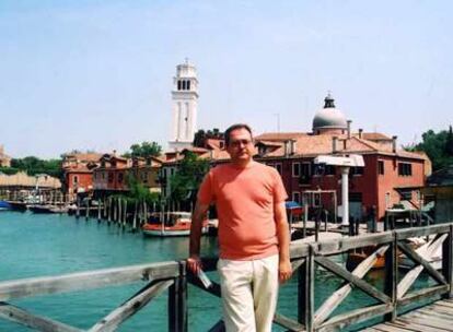 El autor de la carta, en el canal de Castello oriental, Venecia.