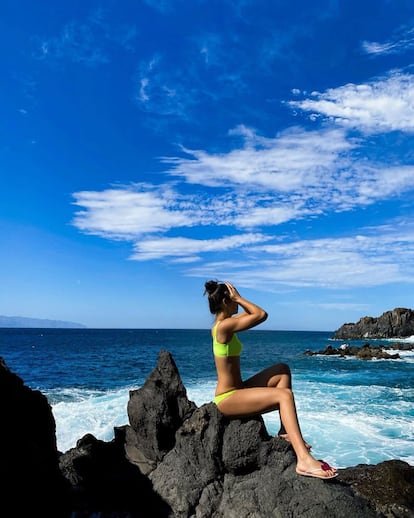 Cristina Pedroche ha deseado una feliz Navidad a sus seguidores, pensando más en la Nochevieja. "Feliz Navidad a todos. Este es el instante en el que me doy cuenta de que queda solo una semana para Nochevieja", ha escrito en su Instagram. Un año más la presentadora presentará las campanadas junto al televisivo chef Alberto Chicote en Antenatres, en las que volverá a sorprender con un nuevo vestido.