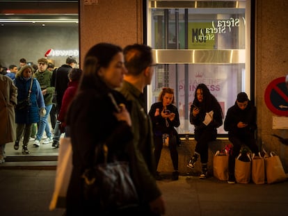 Compras de ultimo momento, el pasado 24 de diciembre en el centro de Madrid.