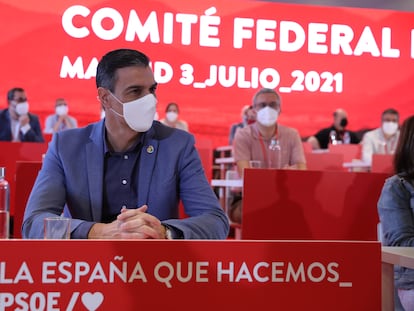 El presidente del Gobierno, Pedro Sánchez, en una reunión con los miembros del comité federal del PSOE, el 3 de julio en Madrid.