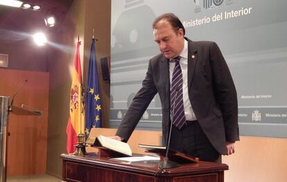 Jos&eacute; Luis Olivera toma posesi&oacute;n del cargo. Foto facilitada por el Ministerio del Interior.