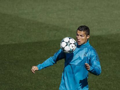 Cristiano Ronaldo, en el &uacute;ltimo entrenamiento previo al partido contra el Apoel.