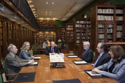 Acto de entrega del nuevo diccionario en la sala D&aacute;maso Alonso de la RAE.