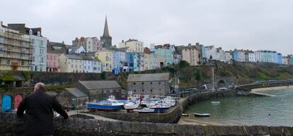 Tenby es un pueblo marinero en Pembrokeshire. Es famoso por su vida nocturna y sus restaurantes de pescado. 