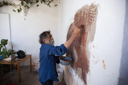 Toledo fue un artista incansable. Esta última exposición la comisarió él mismo y la estrenó en Ciudad de México dos meses antes de morir.