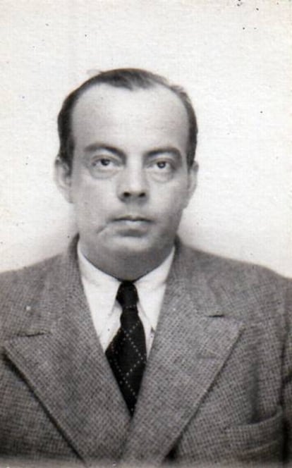 Antoine de Saint-Exupéry, en su carné de periodista para cubrir la guerra civil.