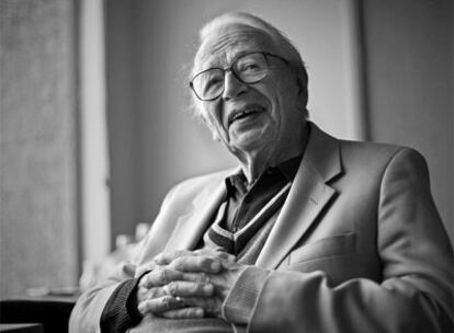 Humphrey Lyttelton en una entrevista en la BBC en 2006.