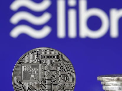 Congresistas de EE UU instan a Facebook a retrasar el lanzamiento de libra