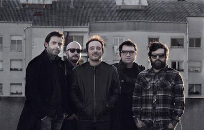 Los cinco integrantes de la banda catalana Love of Lesbian