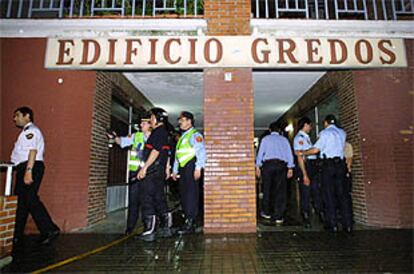 <font size="2"><b>200 personas, desalojadas en Ávila a causa de un incendio</b></font><br>(EFE)