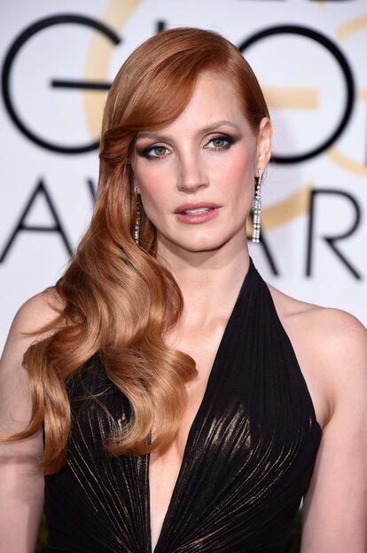 Cmo peinarse y maquillarse en los Globos de Oro, por Jessica Chastain. Perfeccin.