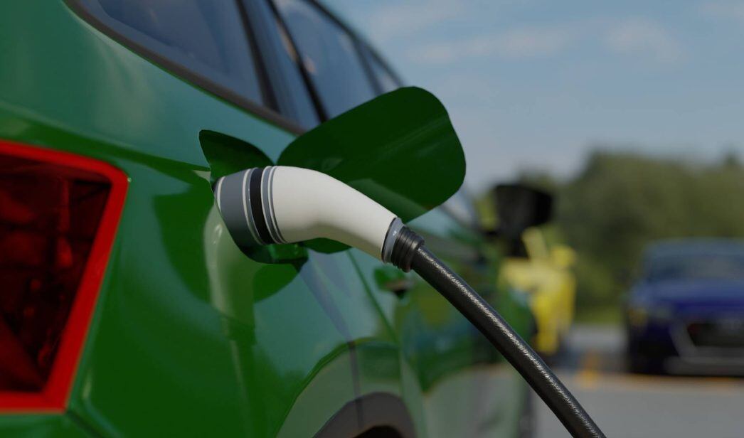 El automóvil estima que ya se han comprometido 156 millones de las ayudas al eléctrico aunque sus bases sigan sin publicar