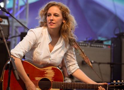 La int&eacute;rprete Tift Merritt, que reg&oacute; de emoci&oacute;n el Berl&iacute;n Caf&eacute; en su estreno madrile&ntilde;o.