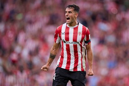 Beñat Prados, jugador del Athletic de Bilbao, celebra su gol ante el Valencia en la tercera jornada de LaLiga EA Sports.