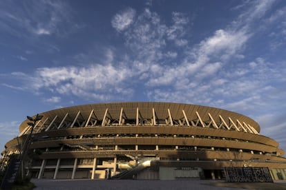 Tokio presentó este domingo su estadio olímpico, diseñado para afrontar las fuertes temperaturas durante los Juegos Olímpicos del próximo verano boreal (24 de julio-9 de agosto).