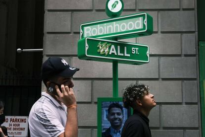 Día del estreno de Robinhood en Wall Street.