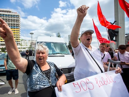 Simpatizantes del partido Shor, en una protesta en Chisinau el día 3.