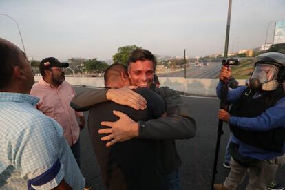 Leopoldo López celebra sua libertação nesta terça-feira em Caracas.