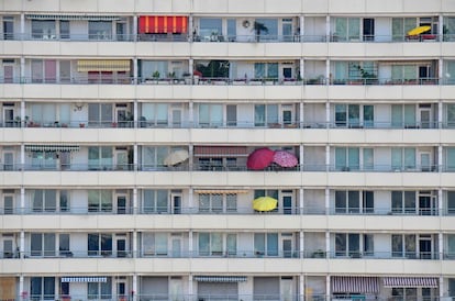 Vista de la fachada de un edificio residencial de Berín (Alemania), el 26 de junio.