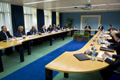 Un momento de la reunión del 'lehendakari' con su Consejo Asesor.