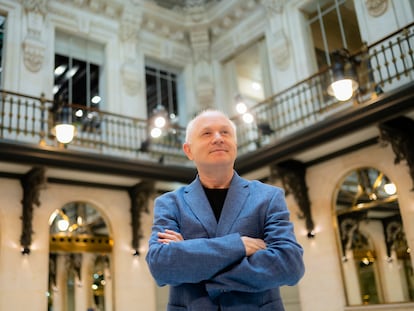El compositor George Benjamin en la sede de la Fundación BBVA, en el casco viejo de Bilbao, el pasado 20 de junio.