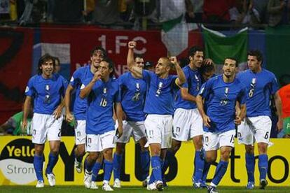 El conjunto italiano festeja uno de sus tantos.