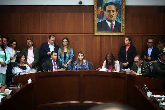 El Congreso le da la espalda a las marchas de Petro y hunde la reforma ...