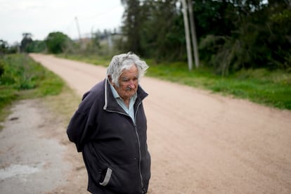 Jos Mujica  frente a su casa en Montevideo, Uruguay, el sbado 22 de julio de 2023. 