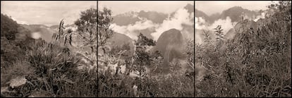 El paisaje era sobrecogedor, con montañas cubiertas de exuberante vegetación y precipicios profundos.