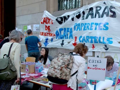 Referendum information stand at Barcelona University.