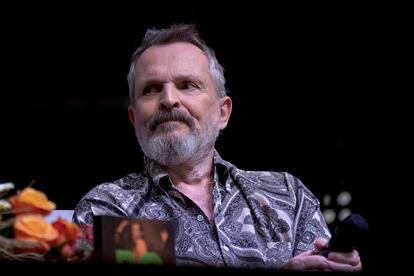 Miguel Bosé conversa sobre su libro 'El hijo del capitán Trueno'.