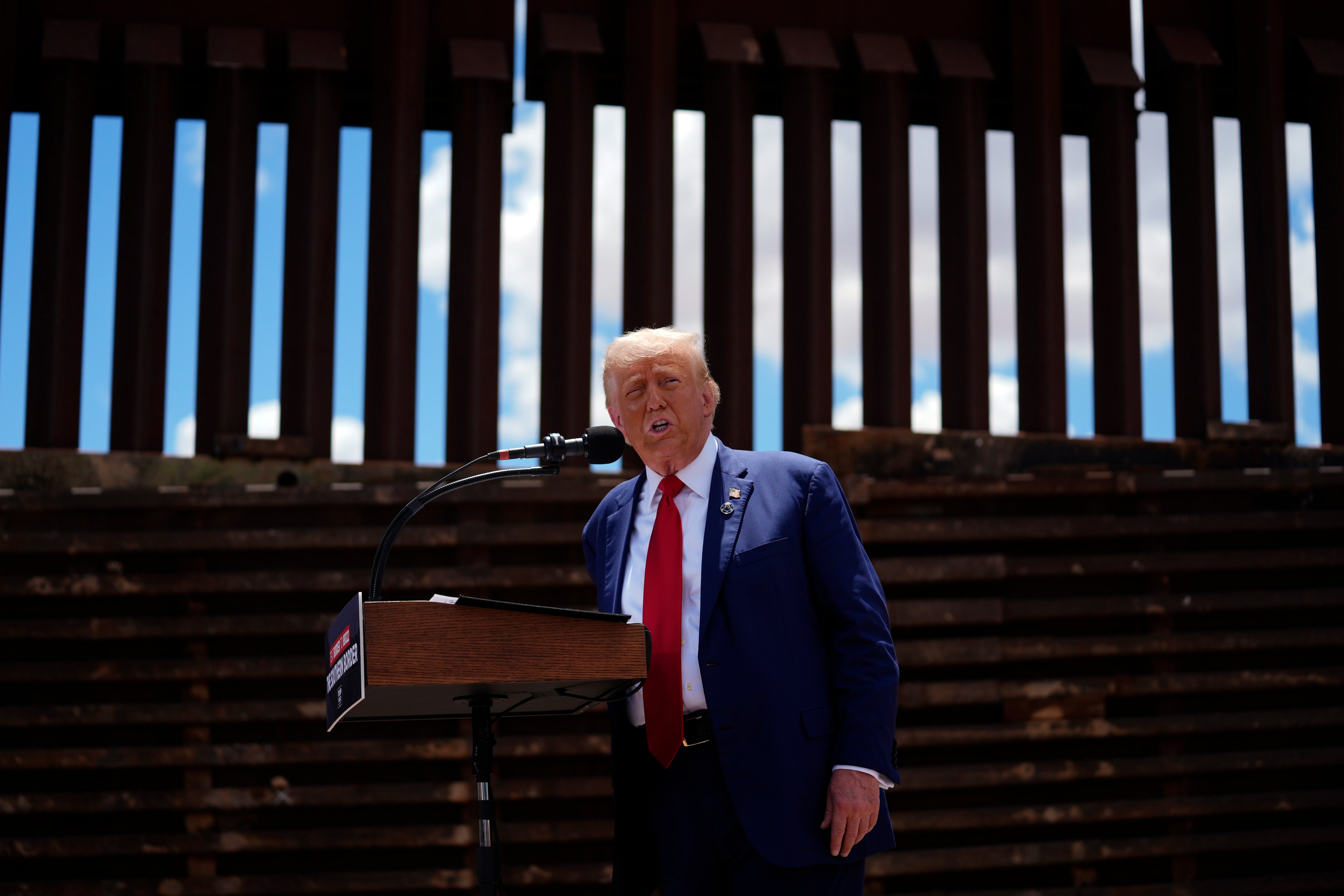 Donald Trump interviene en un acto en la frontera con México, en Sierra Vista, el pasado 22 de agosto.