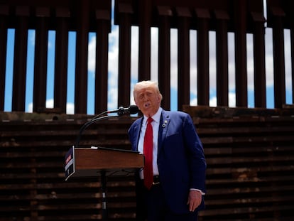 Donald Trump ha una conferencia de prensa en el muro fronterizo, en Sierra Vista, Arizona, en agosto pasado.