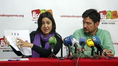 Rosa P&eacute;rez e Ignacio Blanco, en la conferencia de prensa en la que denunciaron el &#039;caso Imelsa&#039;.