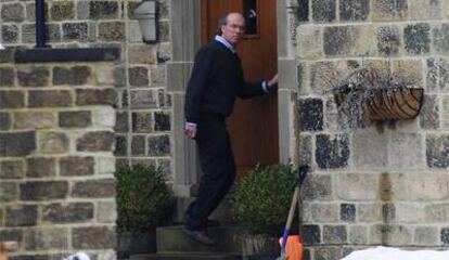 El hasta ahora presidente adjunto de la FSA y asesor económico del primer ministro, Gordon Brown, en su domicilio.