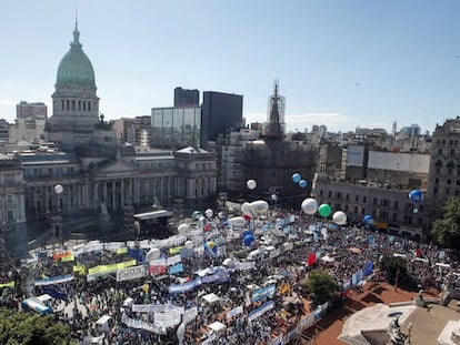 Manifestación de la CGT al Congreso en noviembre de 2016.