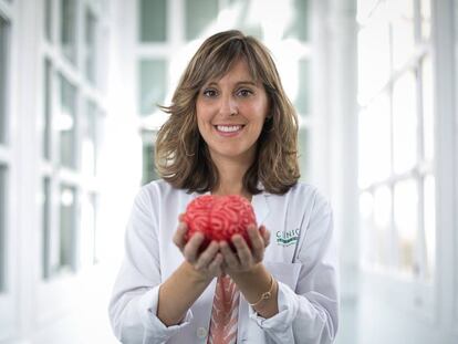 La neuróloga Neus Folgàs, fotografiada en el Hospital Clínic de Barcelona.
