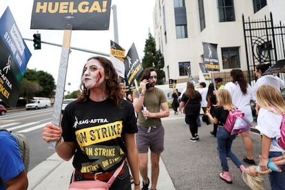 SAG-AFTRA members walk the picket line during their ongoing strike outside Sony Studios in Culver City, California, U.S. September 29, 2023