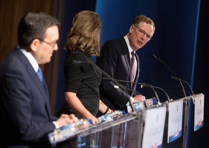 Robert Lighthizer mira a sus contrapartes, Chrystia Freeland e Ildefonso Guajardo, en la &uacute;ltima ronda de negociaci&oacute;n del TLC.