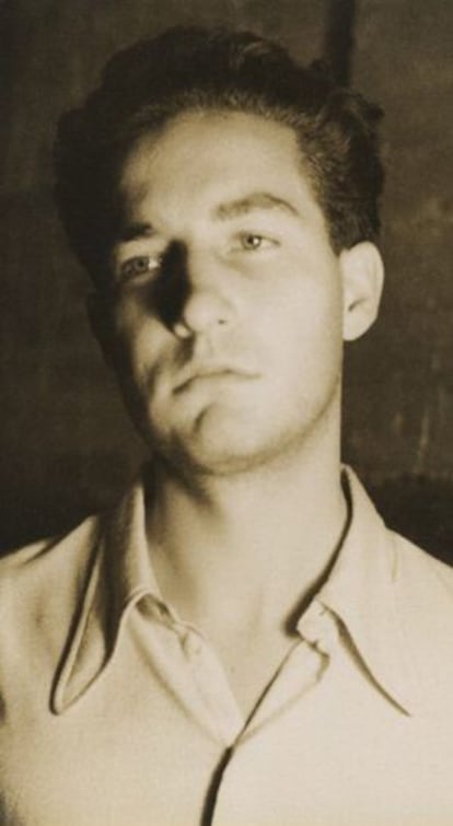 Foto inédita de Octavio Paz a los 23 años.