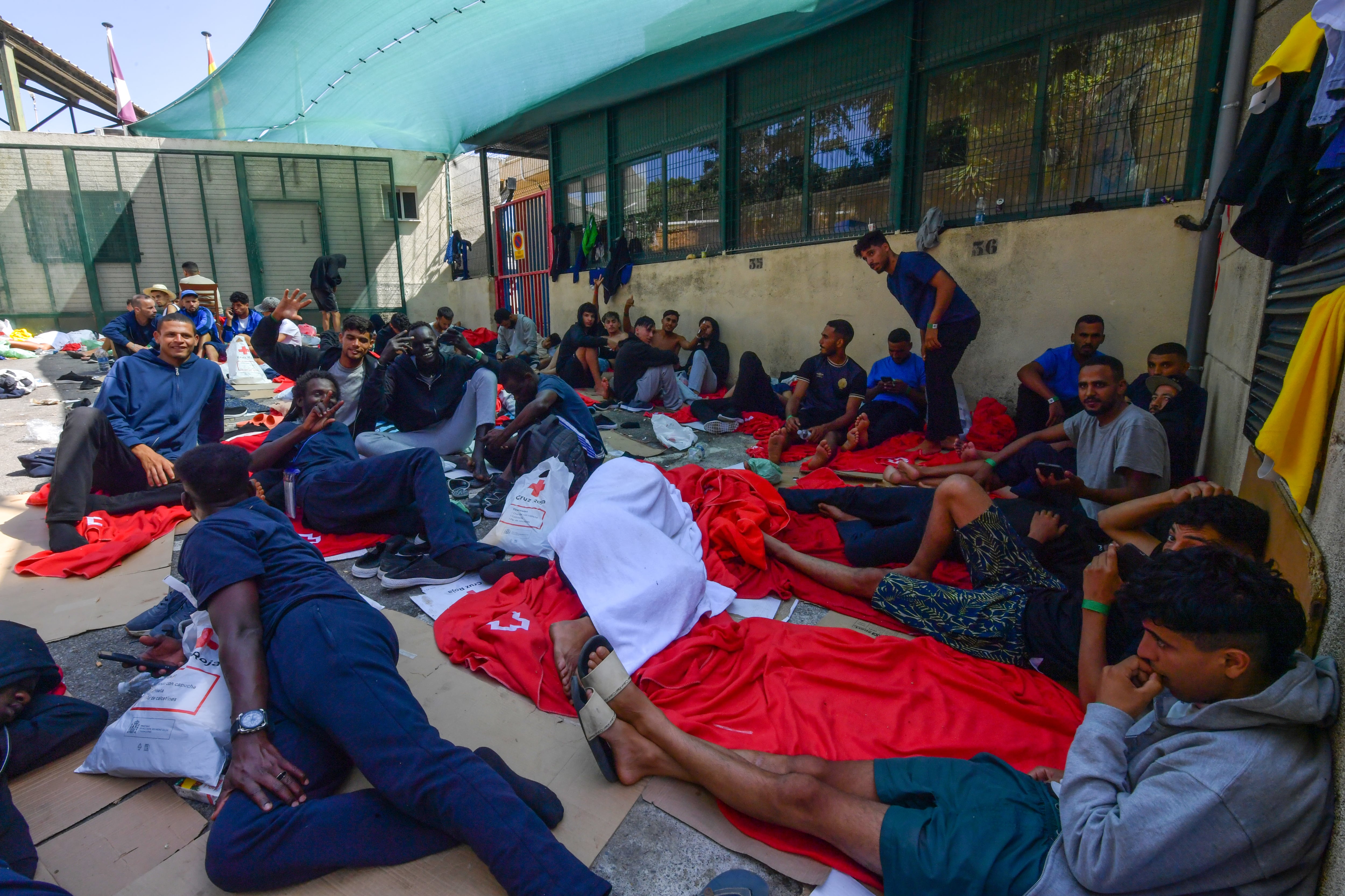 Situación de “emergencia” en Ceuta por una llegada extraordinaria de migrantes en pocos días