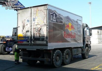 Los 'narcos' querían hacer pasar el camión como parte de los integrantes del Rally Dakar.