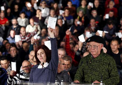 Begoña Uzkudun en un acto de EH Bildu en 2015 en San Sebastián. 