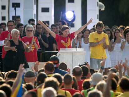 La presidenta de l'ANC, Carme Forcadell, reclama les urnes el 2014.