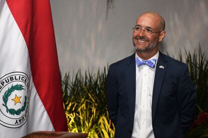 Hugo Rodríguez al culminar su misión como Ministro Consejero en Paraguay.