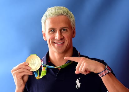 RYAN LOCHTE. “En mis anteriores Juegos tenía novia, fue un gran error. Ahora estoy soltero así que Londres debería ser muy bueno para mí. Estoy emocionado”, desveló el tan laureado como controvertido nadador estadounidense. La cita de 2012 no se le dio mal en la piscina –ganó cinco medallas– y, aunque no dio más detalles sobre las conquistas fuera del agua, Lochte reconoció que “entre el 70 y el 75 por ciento de los olímpicos tienen sexo”. Conscientes de lo ardiente de los atletas, la organización de los Juegos de París 2024 distribuirá gratuitamente 300.000 preservativos entre los participantes, el doble que en Londres 2012. La fogosidad en la cita británica fue la norma entre los atletas ya que hasta la app Grindr tuvo problemas para funcionar correctamente por la altísima demanda.