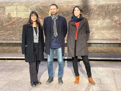Els editors de Periscopi Andrea Rovira, Aniol Rafel i Marta Rubirola
